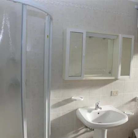 Apartment Ideal Getaway Flat For Six With Parking Bibione