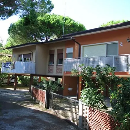 Apartment Ideal Getaway Flat For Six With Parking Bibione